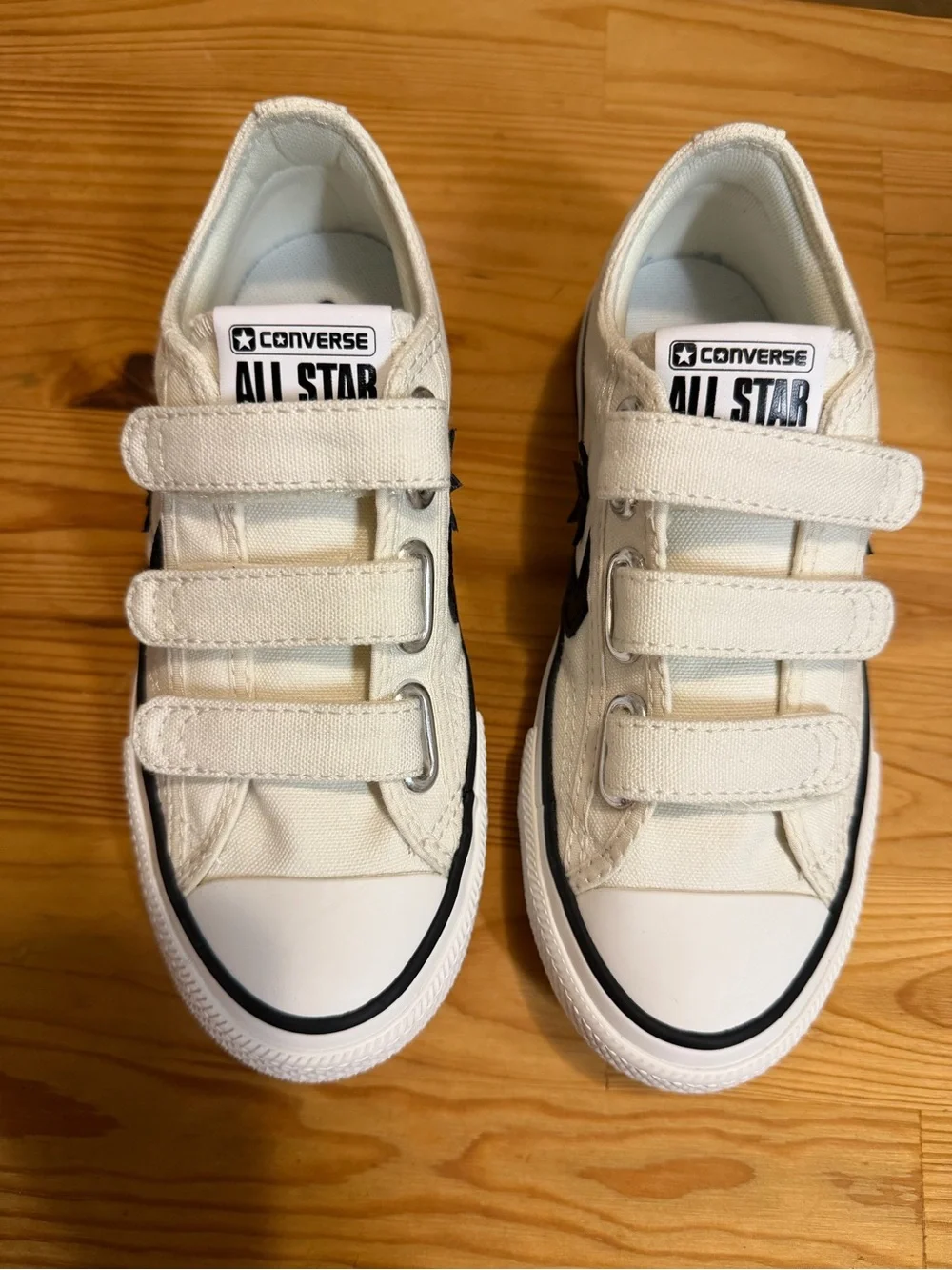 NWOT: Converse Kids Star Player 76 White Canvas Velcro Sneakers w/Black Trim